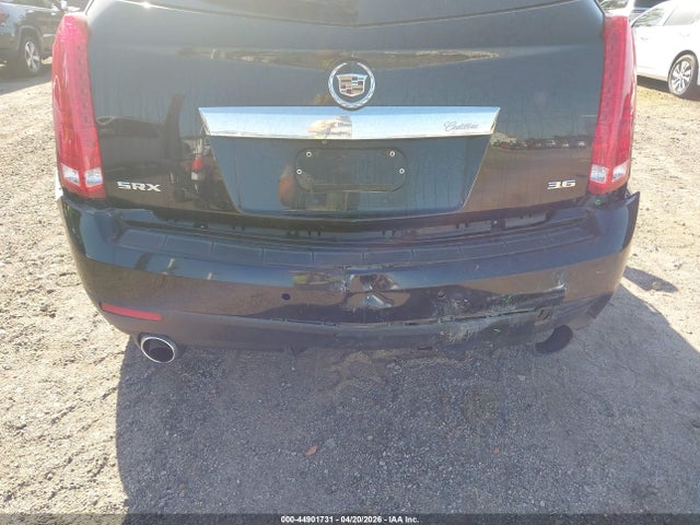 44901731 :رقم المزاد ، 3GYFNBE37FS560863 vin ، 2015 Cadillac Srx Luxury Collection مزاد بيع