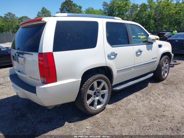 Продаж на аукціоні авто 2011 Cadillac Escalade Luxury, vin: 1GYS4BEF4BR183157, номер лоту: 44901744