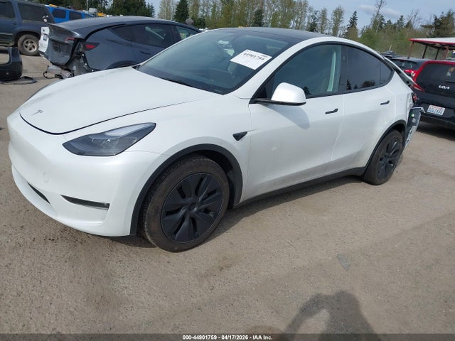 2025 Tesla Model Y Long Range Dual Motor All-wheel Drive მანქანა იყიდება აუქციონზე, vin: 7SAYGDEE6SF305276, აუქციონის ნომერი: 44901759