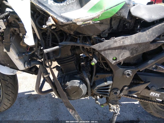 44901764 :رقم المزاد ، JKAEXMJ19CDAB7773 vin ، 2012 Kawasaki Ex250 J مزاد بيع