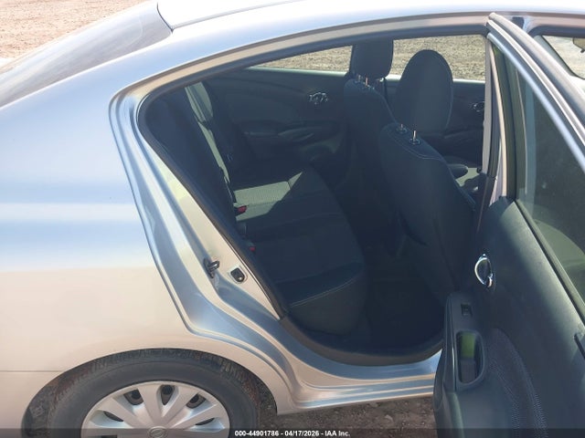 3N1CN7AP5EL817349 Nissan Versa 1.6 Sv