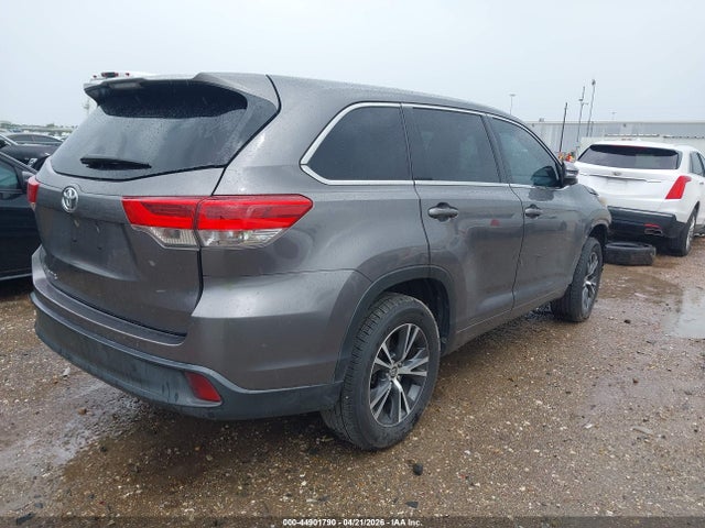 44901790 :رقم المزاد ، 5TDZZRFH7JS287687 vin ، 2018 Toyota Highlander Le مزاد بيع