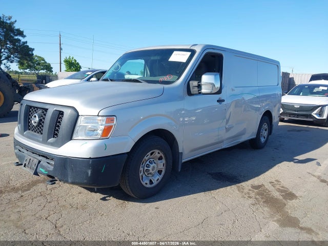 44901807 :رقم المزاد ، 1N6AF0KY5GN808215 vin ، 2016 Nissan Nv Cargo Nv2500 Hd Sv V8 مزاد بيع
