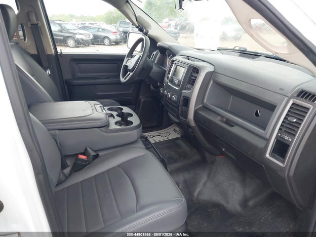 2019 Ram 1500 Classic Tradesman  4x4 5'7 Box მანქანა იყიდება აუქციონზე, vin: 1C6RR7KG2KS516505, აუქციონის ნომერი: 44901868