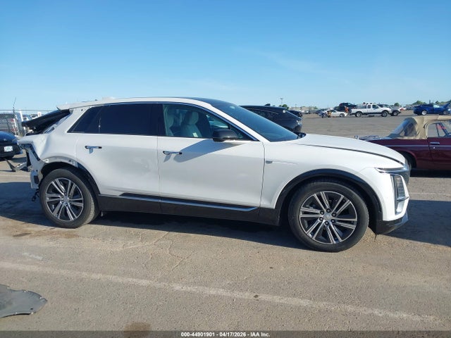 Продажа на аукционе авто 2024 Cadillac Lyriq Luxury W/1sc, vin: 1GYKPPRL6RZ117174, номер лота: 44901901