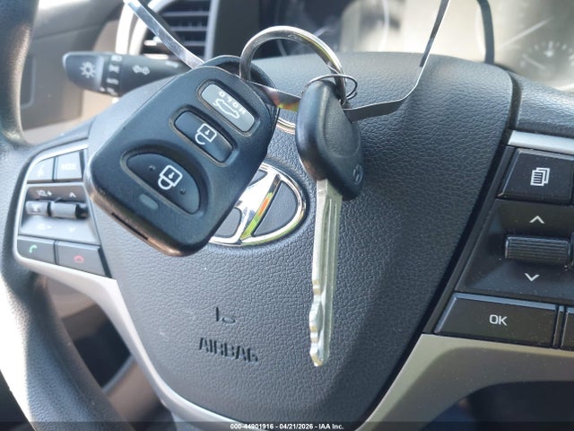 44901916 :رقم المزاد ، 5NPD84LF9JH328720 vin ، 2018 Hyundai Elantra Sel مزاد بيع