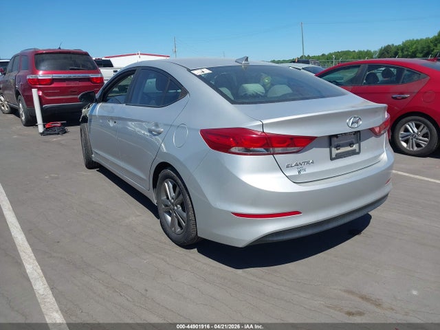 44901916 :رقم المزاد ، 5NPD84LF9JH328720 vin ، 2018 Hyundai Elantra Sel مزاد بيع