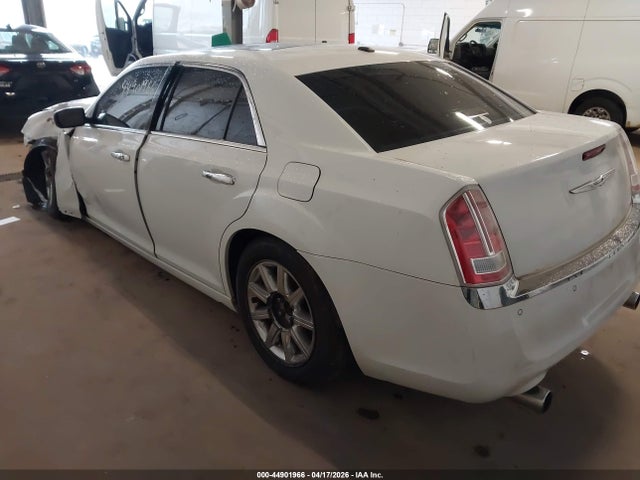 2011 Chrysler 300c მანქანა იყიდება აუქციონზე, vin: 2C3CA6CTXBH581044, აუქციონის ნომერი: 44901966
