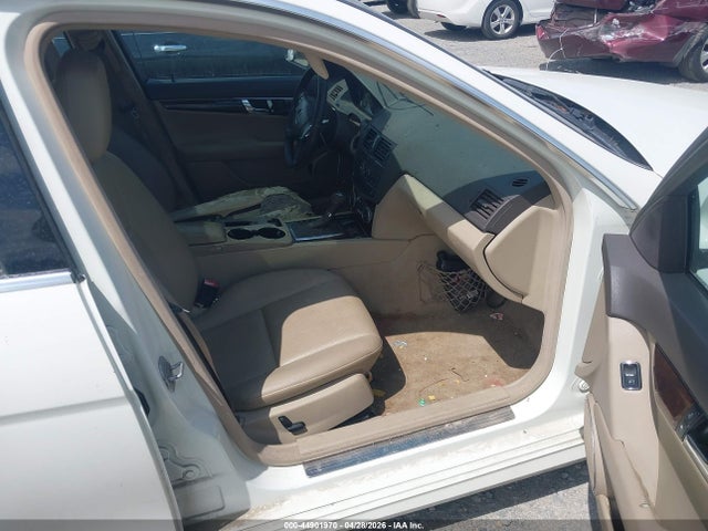 44901970 :رقم المزاد ، WDDGF54X59R078998 vin ، 2009 Mercedes-benz C 300 Luxury/sport مزاد بيع