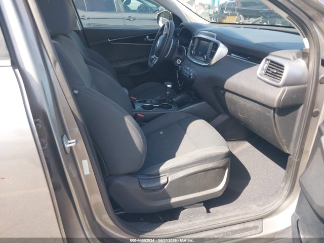 5XYPG4A39KG513691 KIA Sorento 2.4l Lx