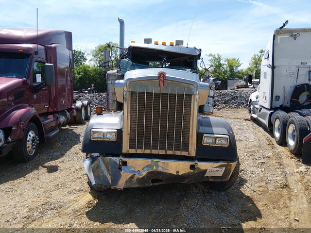 44902045 :رقم المزاد ، 1XKWDB9X67J170544 vin ، 2007 Kenworth Construction W900 مزاد بيع