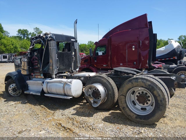 44902045 :رقم المزاد ، 1XKWDB9X67J170544 vin ، 2007 Kenworth Construction W900 مزاد بيع
