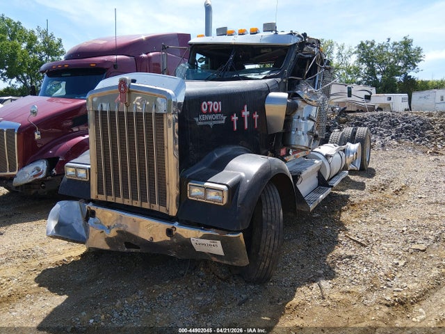 44902045 :رقم المزاد ، 1XKWDB9X67J170544 vin ، 2007 Kenworth Construction W900 مزاد بيع