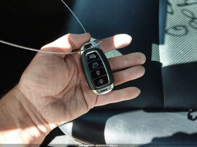 Продажа на аукционе авто 2019 Hyundai Kona Sel, vin: KM8K6CAA3KU319724, номер лота: 44902047