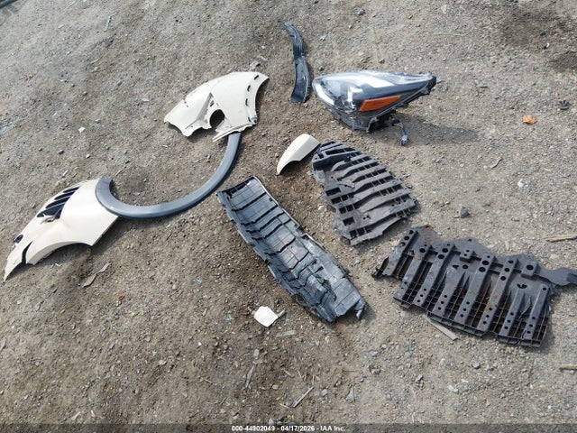 JTDKDTB38J1603781 Toyota Prius C One