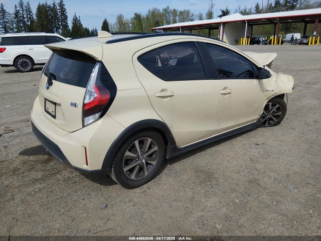 JTDKDTB38J1603781 Toyota Prius C One