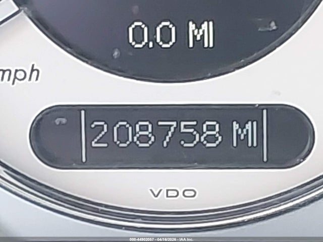 44902057 :رقم المزاد ، WDBUF70J04A553392 vin ، 2004 Mercedes-benz E 500 مزاد بيع