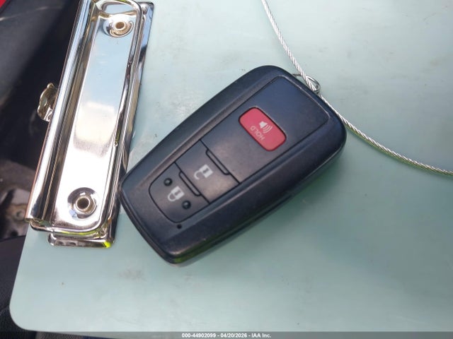 Продажа на аукционе авто 2017 Toyota Prius Three Touring, vin: JTDKARFU0H3543945, номер лота: 44902099