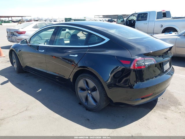 Продажа на аукционе авто 2018 Tesla Model 3 Long Range/mid Range, vin: 5YJ3E1EA7JF172017, номер лота: 44902106