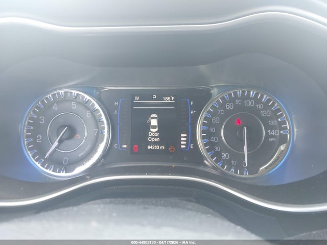 Продаж на аукціоні авто 2016 Chrysler 200 Limited, vin: 1C3CCCAB9GN110858, номер лоту: 44902190