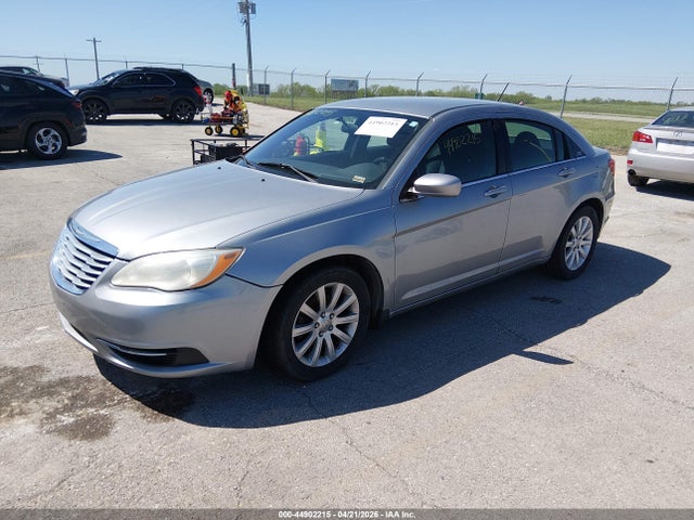 Продажа на аукционе авто 2014 Chrysler 200 Touring, vin: 1C3CCBBG5EN114827, номер лота: 44902215