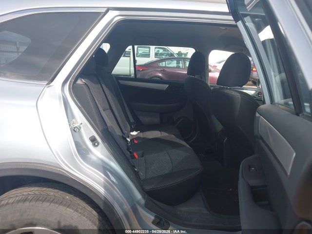 44902235 :رقم المزاد ، 4S4BSAAC3J3292014 vin ، 2018 Subaru Outback 2.5i مزاد بيع