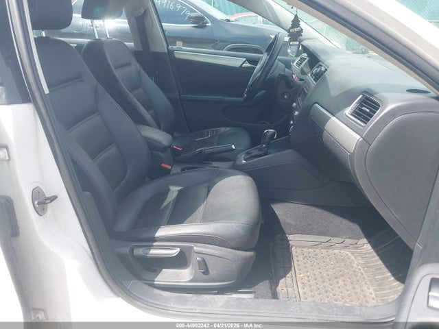 Продажа на аукционе авто 2013 Volkswagen Jetta 2.5l Se, vin: 3VWDX7AJXDM425450, номер лота: 44902242
