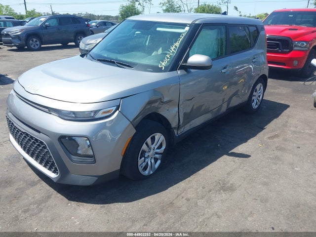 2022 Kia Soul Lx მანქანა იყიდება აუქციონზე, vin: KNDJ23AU8N7836686, აუქციონის ნომერი: 44902252