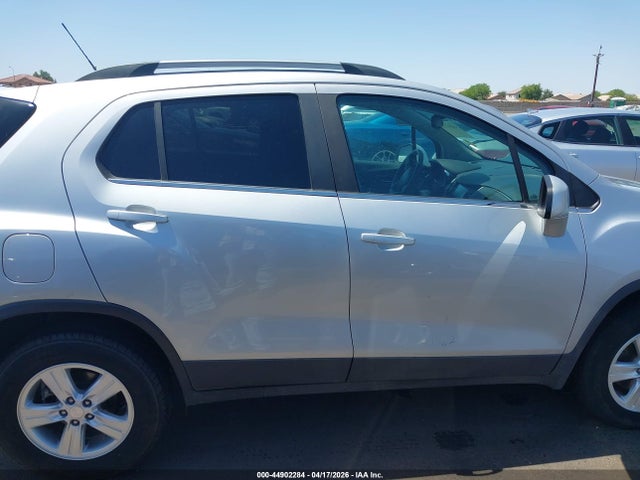 3GNCJPSB7HL217178 Chevrolet Trax Lt