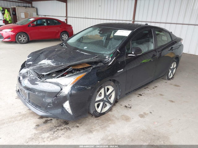 Toyota Prius Four Touring 2016 JTDKARFU3G3501686 Image 2