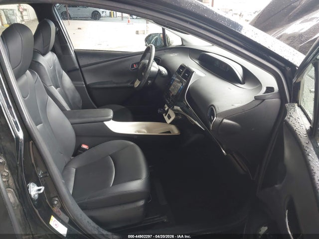 Toyota Prius Four Touring 2016 JTDKARFU3G3501686 Image 5