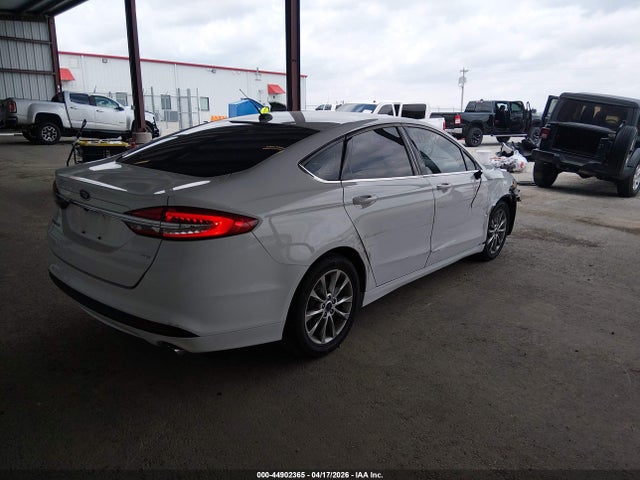 44902365 :رقم المزاد ، 3FA6P0H77HR126820 vin ، 2017 Ford Fusion Se مزاد بيع