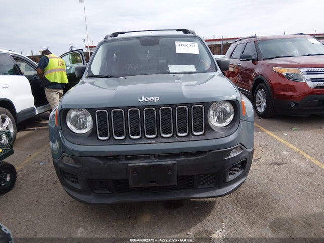 2017 Jeep Renegade Sport Fwd მანქანა იყიდება აუქციონზე, vin: ZACCJAAB0HPF42768, აუქციონის ნომერი: 44902373