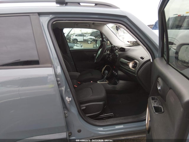 2017 Jeep Renegade Sport Fwd მანქანა იყიდება აუქციონზე, vin: ZACCJAAB0HPF42768, აუქციონის ნომერი: 44902373