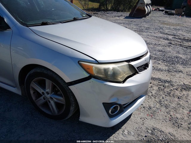 2013 Toyota Camry Se მანქანა იყიდება აუქციონზე, vin: 4T1BF1FK0DU242707, აუქციონის ნომერი: 44902394