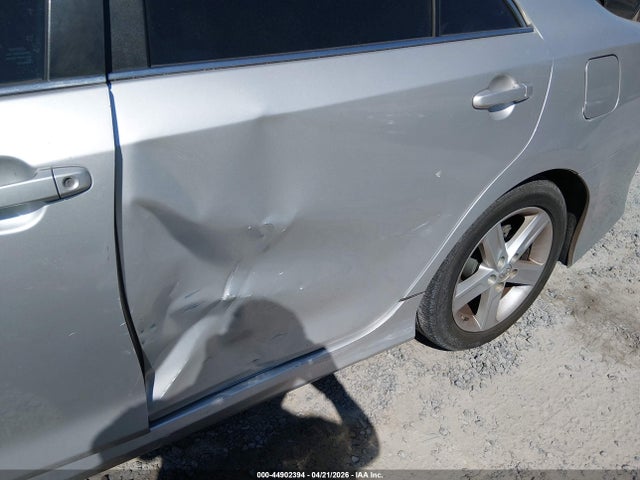 2013 Toyota Camry Se მანქანა იყიდება აუქციონზე, vin: 4T1BF1FK0DU242707, აუქციონის ნომერი: 44902394