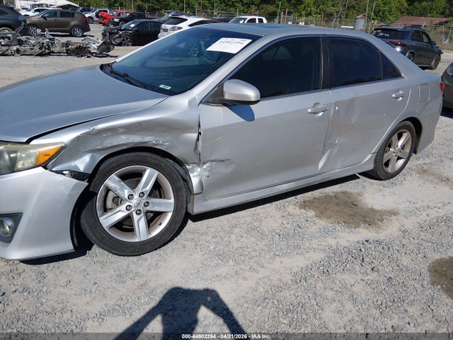 2013 Toyota Camry Se მანქანა იყიდება აუქციონზე, vin: 4T1BF1FK0DU242707, აუქციონის ნომერი: 44902394