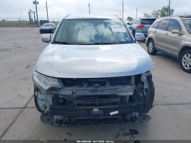 JA4AD3A30JZ008447 Mitsubishi Outlander Sel