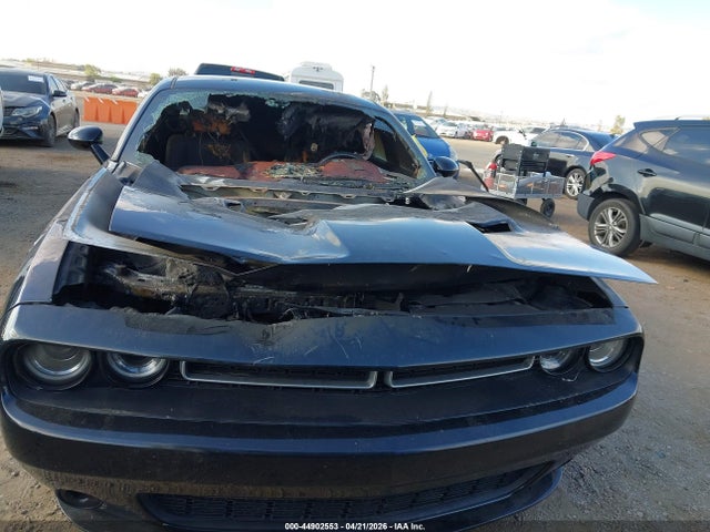 2C3CDZAG8JH280429 Dodge Challenger Sxt
