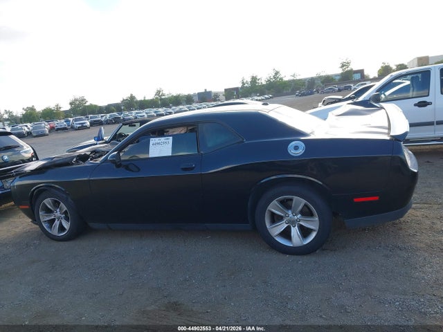2C3CDZAG8JH280429 Dodge Challenger Sxt