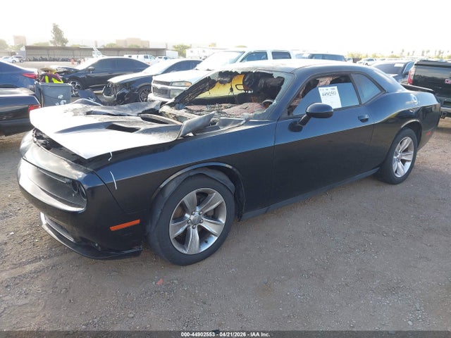 2C3CDZAG8JH280429 Dodge Challenger Sxt