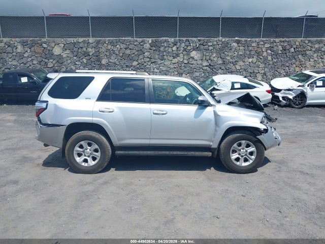 Продажа на аукционе авто 2022 Toyota 4runner Sr5, vin: JTEMU5JR1N6067271, номер лота: 44902634