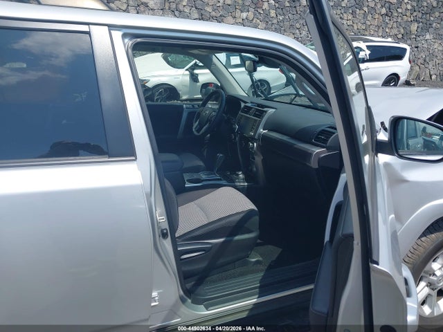 Продажа на аукционе авто 2022 Toyota 4runner Sr5, vin: JTEMU5JR1N6067271, номер лота: 44902634