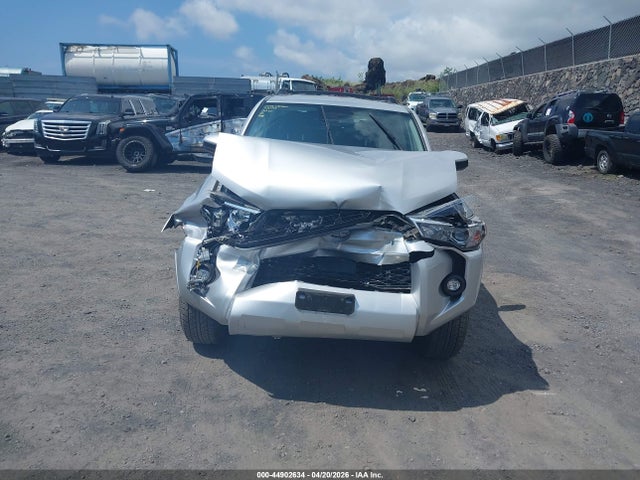 Продажа на аукционе авто 2022 Toyota 4runner Sr5, vin: JTEMU5JR1N6067271, номер лота: 44902634
