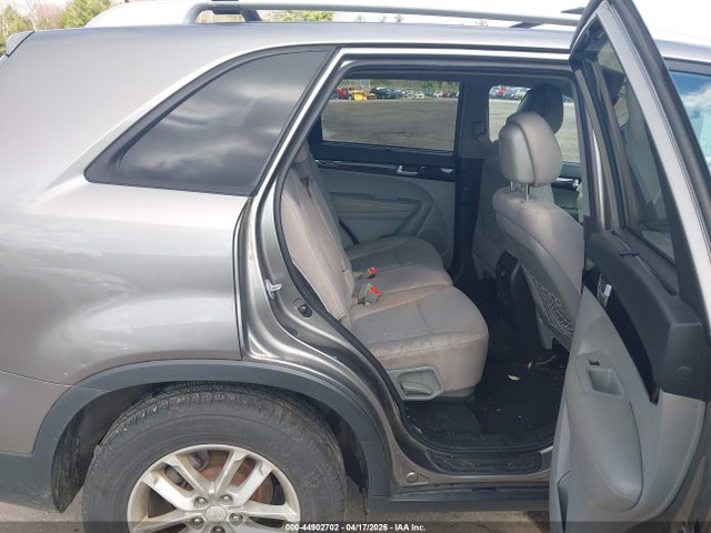 Продажа на аукционе авто 2014 Kia Sorento Lx, vin: 5XYKT4A69EG489655, номер лота: 44902702