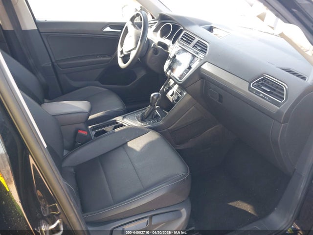 2021 Volkswagen Tiguan 2.0t Se/2.0t Se R-line Black/2.0t Sel მანქანა იყიდება აუქციონზე, vin: 3VV3B7AX2MM080644, აუქციონის ნომერი: 44902710
