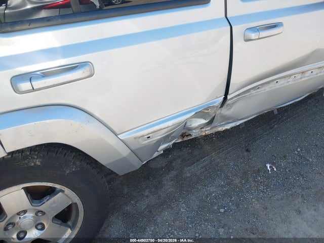 2010 Jeep Commander Sport მანქანა იყიდება აუქციონზე, vin: 1J4RG4GK8AC130359, აუქციონის ნომერი: 44902750