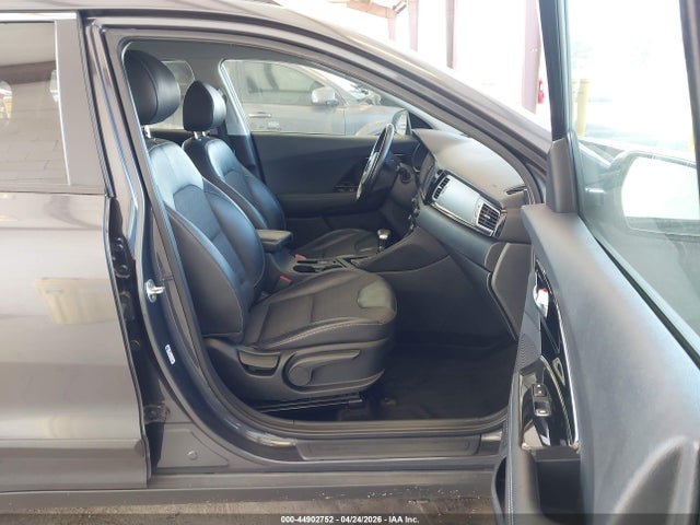 KNDCC3LC3J5149521 KIA NIRO EX