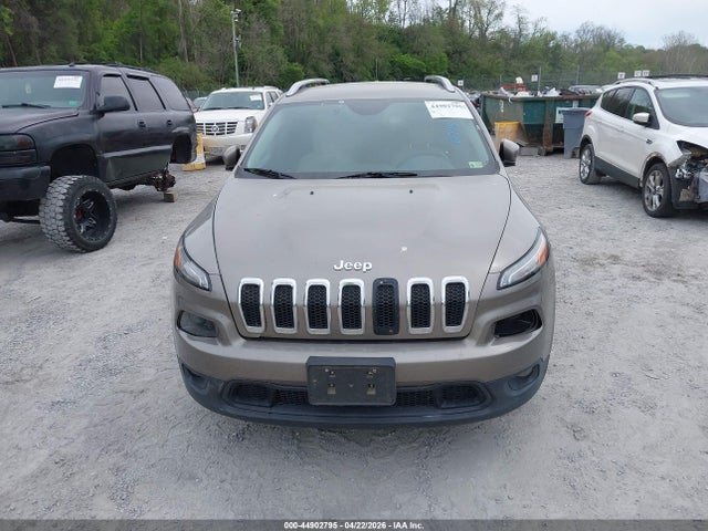 Продажа на аукционе авто 2017 Jeep Cherokee Latitude Fwd, vin: 1C4PJLCB1HW549919, номер лота: 44902795