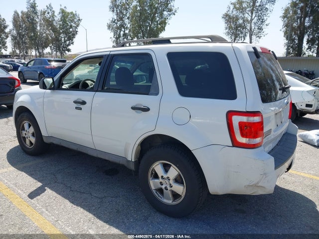 2009 Ford Escape Xlt მანქანა იყიდება აუქციონზე, vin: 1FMCU03789KB04128, აუქციონის ნომერი: 44902875